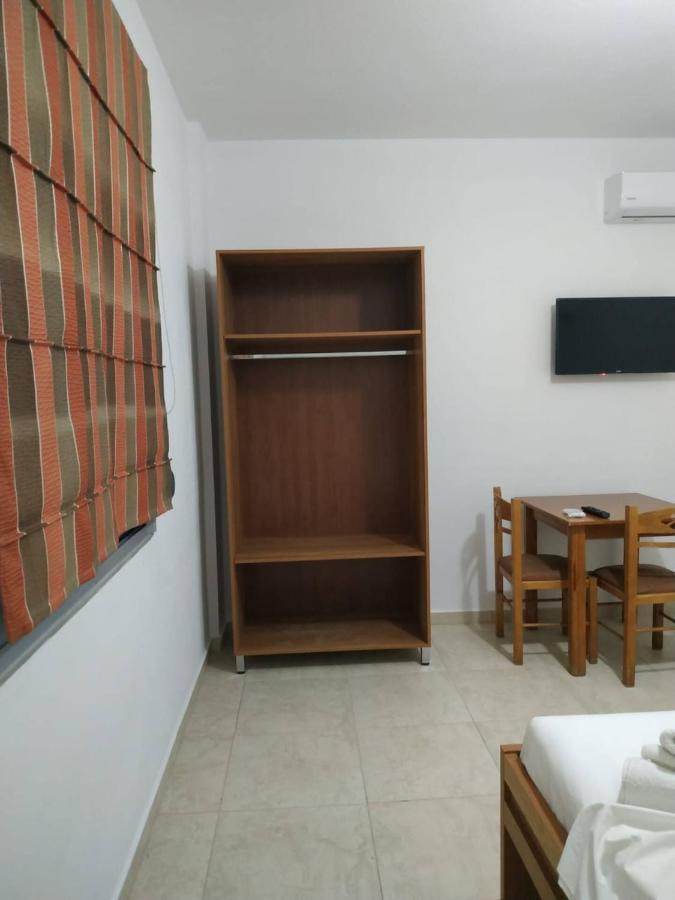 River Bridge Private Room ジロカストラ エクステリア 写真